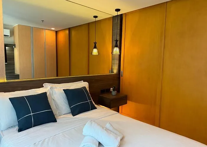 Apartment Comfy 1br At Uptown Bgc *