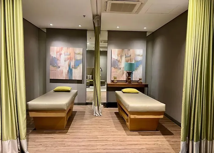 Comfy 1br At Uptown Bgc