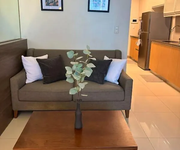 Comfy 1br At Uptown Bgc Apartment