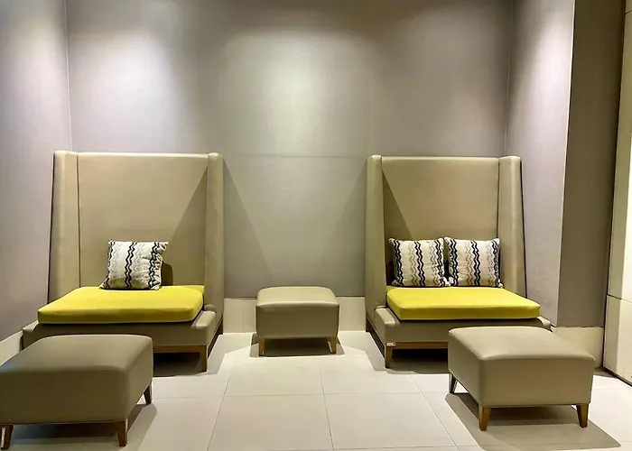 Comfy 1br At Uptown Bgc Apartment *