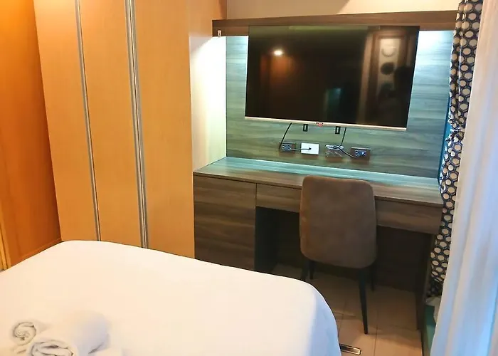 Apartment Comfy 1br At Uptown Bgc *