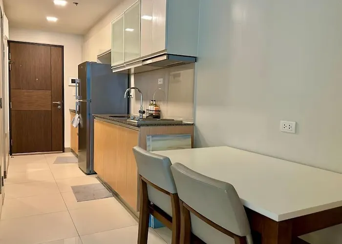 Apartment Comfy 1br At Uptown Bgc