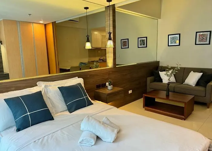 Comfy 1br At Uptown Bgc