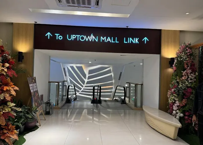 Apartment Comfy 1br At Uptown Bgc Manila