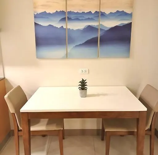 Comfy 1br At Uptown Bgc * Manila